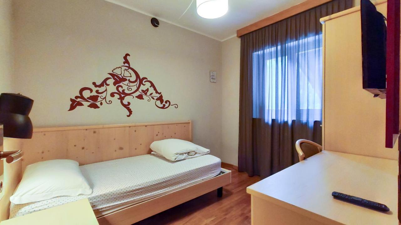Hotel Principe Marmolada مالغا شابيلا المظهر الخارجي الصورة