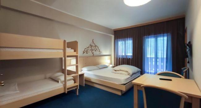 Hotel Principe Marmolada مالغا شابيلا المظهر الخارجي الصورة